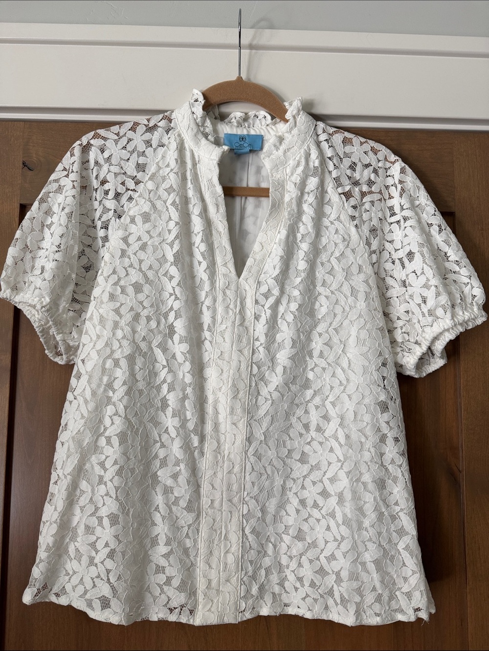 CeCe Floral Lace Overlay Puff Sleeve Blouse Top Womens S Cream split neck career